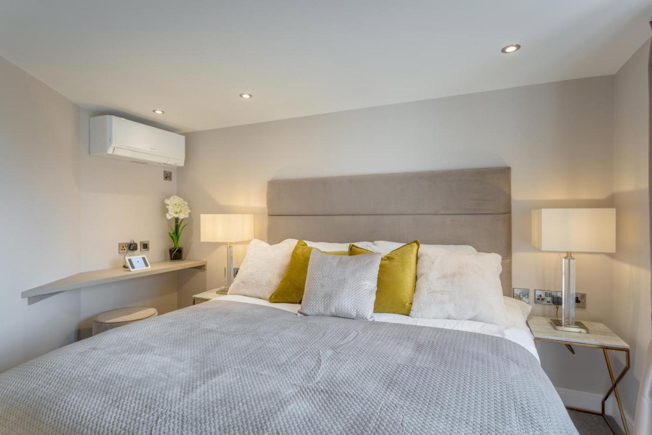 Heritage Mews Aparthotel 4*