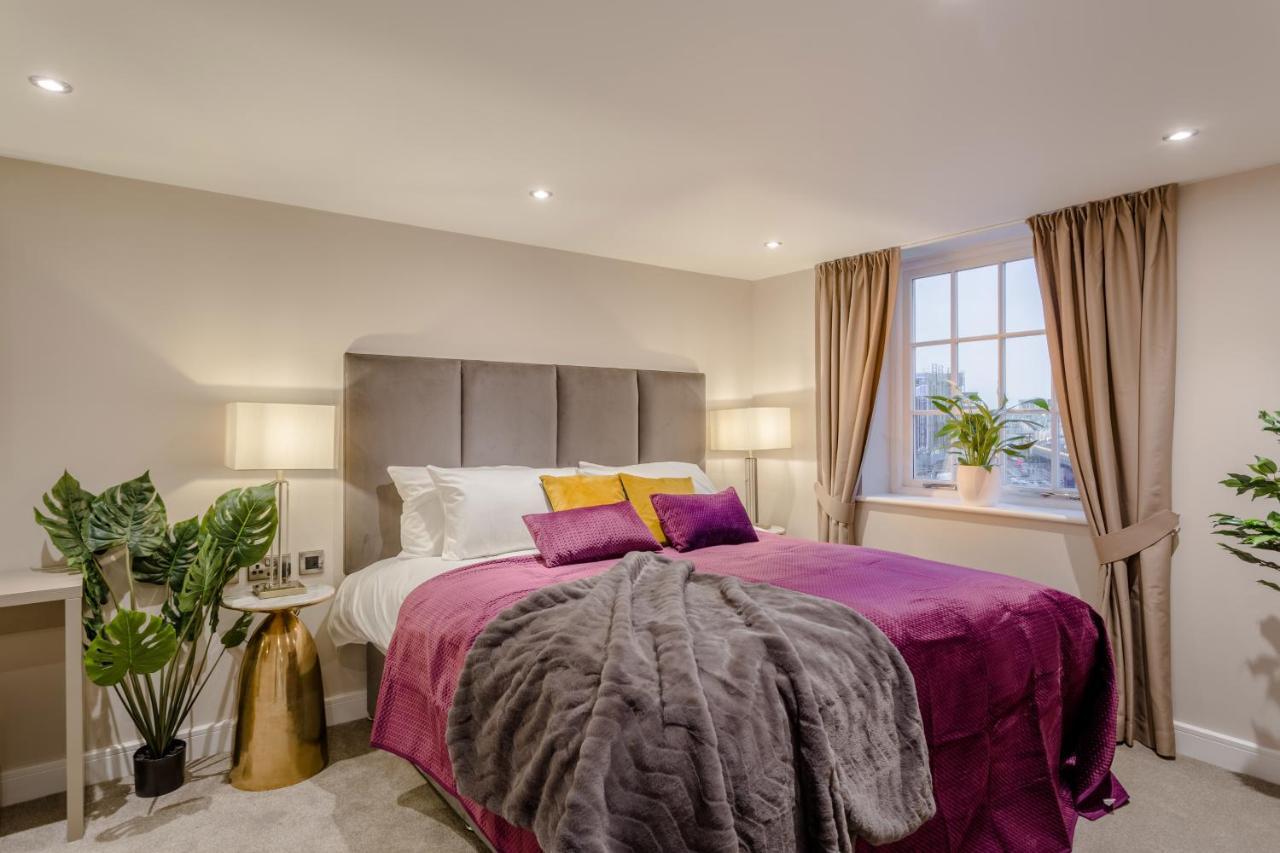 Heritage Mews Aparthotel 4*